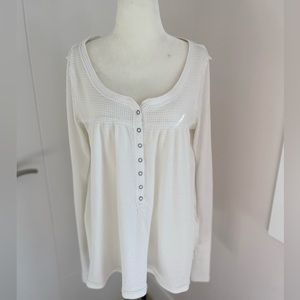 We the free Kai henley -NWOT